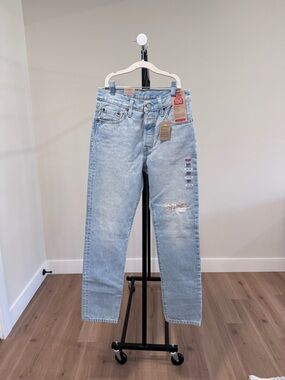 NWT Levi’s 501 150th Anniversary Limited Edition Floral Patch Jeans, Size 25